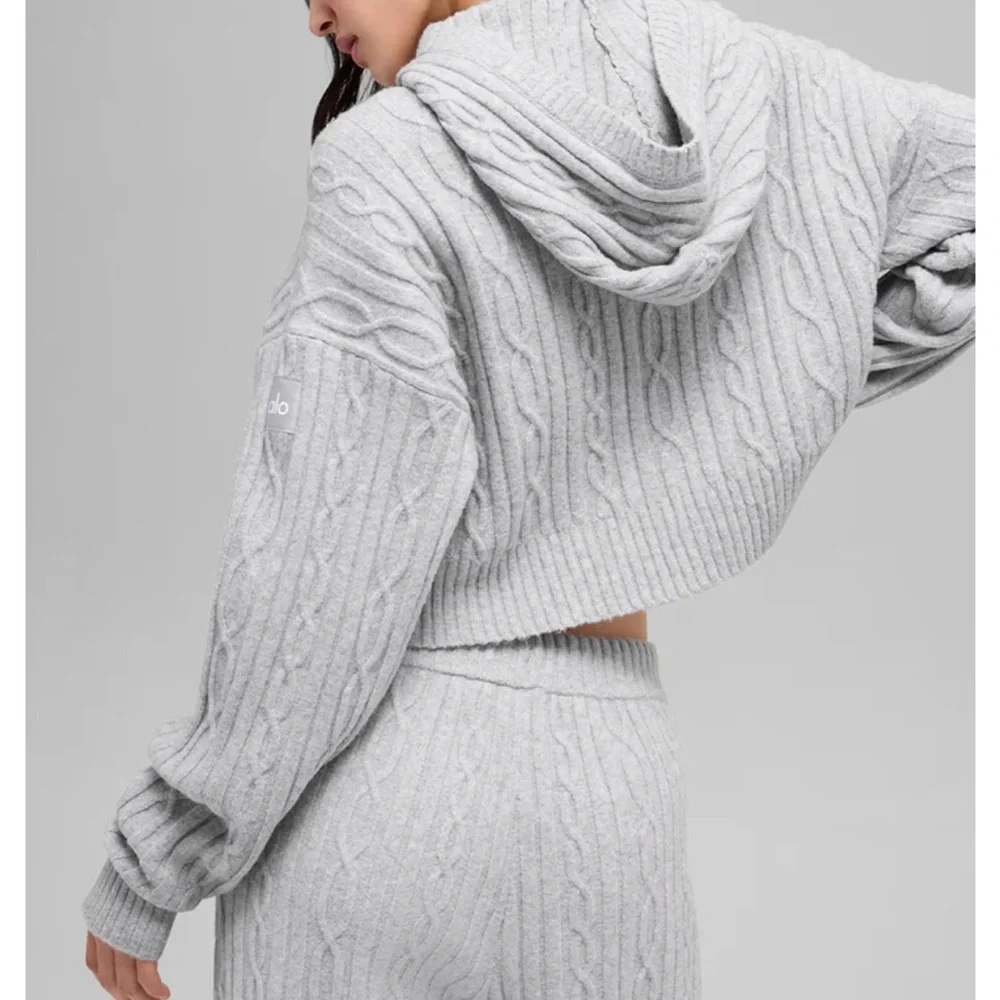 Alo Yoga Cable Knit Winter Bliss Cropped Hoodie Long Sleeve Gray sz  MEDIUM